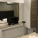 Rex Ξενοδοχείο 2*