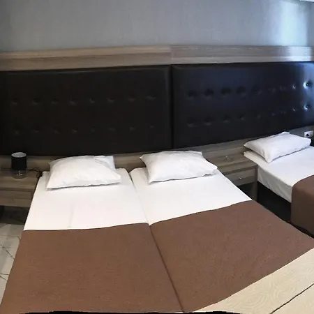 雷克斯酒店 2*