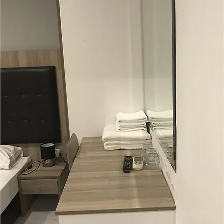 雷克斯酒店 酒店 2*
