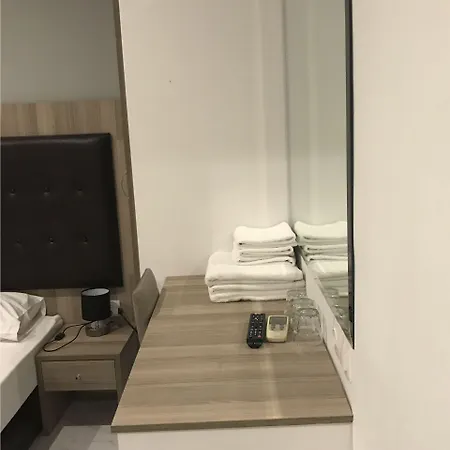 Rex 2* Θεσσαλονίκη