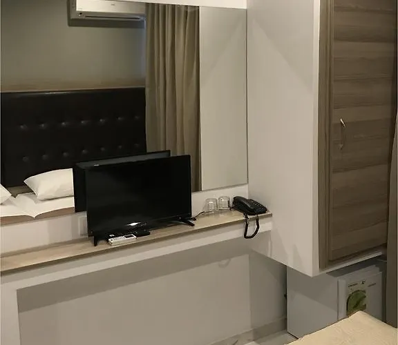 Rex Hotel 2*